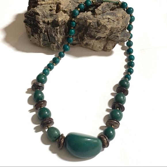 Jewelry - 5/$25 Boho Chunky Fun Necklace Teal Graduated Size Beads Coconut Discs Toggle